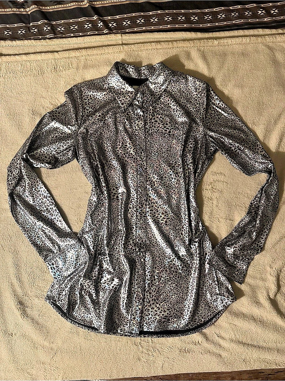 Roper Women's Iridescent Animal Print Button Down